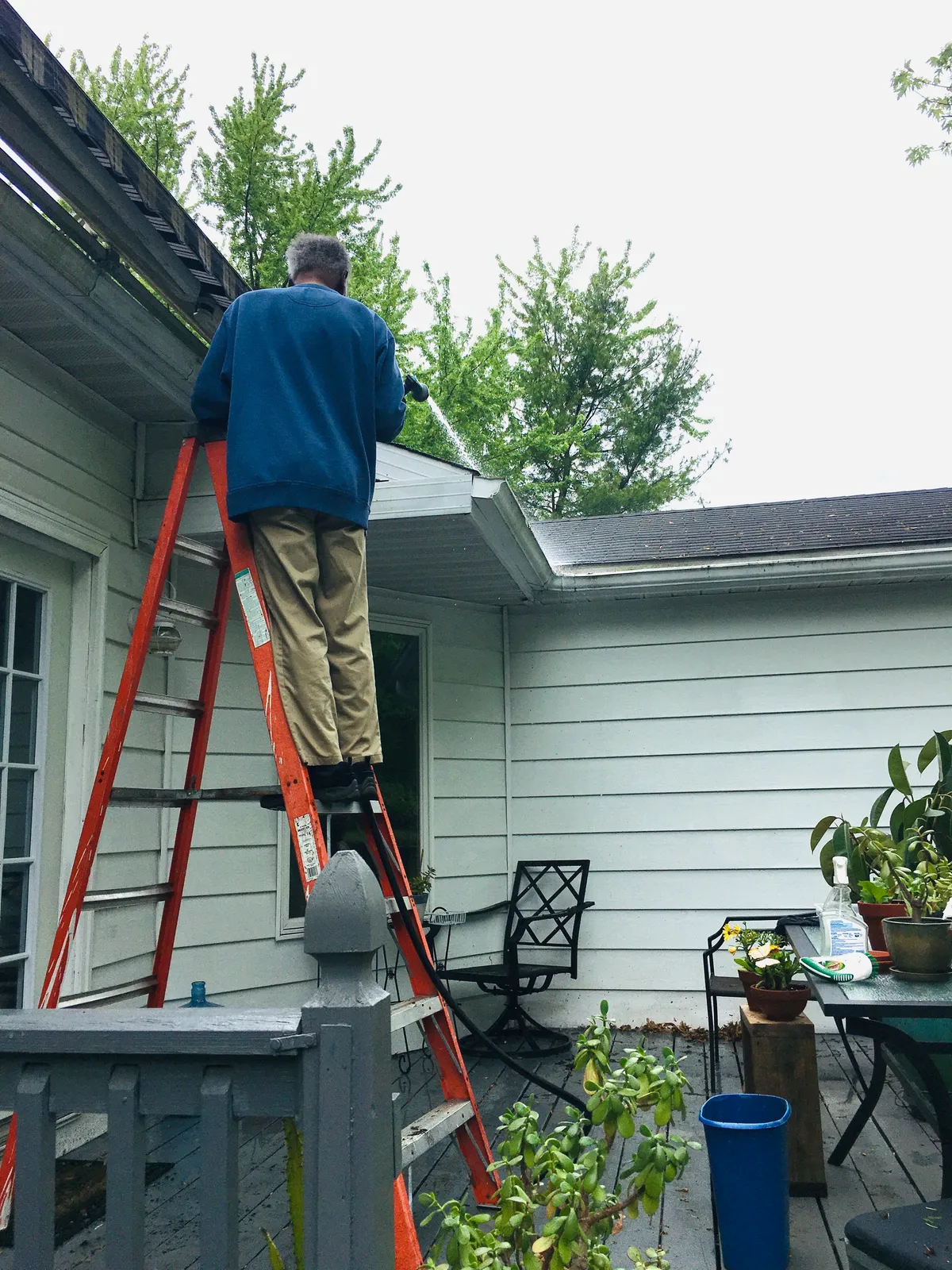 Rocket pressure washing llc team in Powell